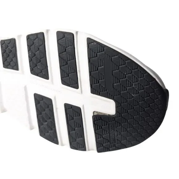 On Running Women's Athletic Shoes - Black and Gray - Picture 15 of 16